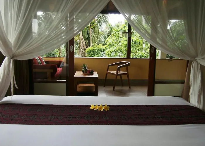 2br Jungle House & Eco Garden In The Edge Of
