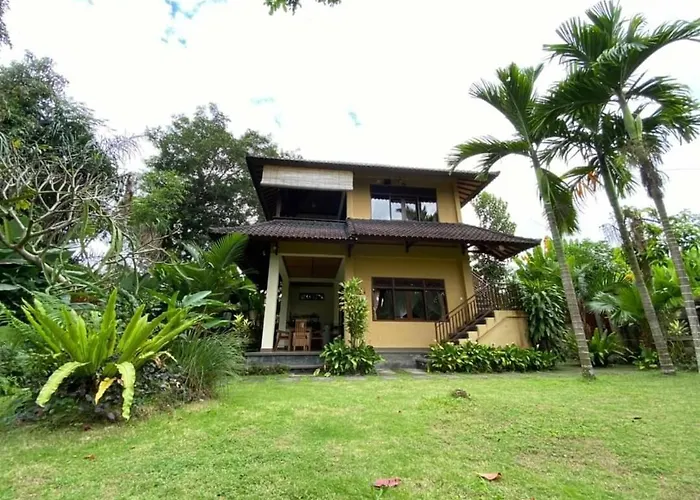 2br Jungle House & Eco Garden In The Edge Of